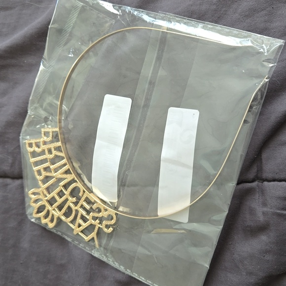 Birthday 🎂 tiara - Picture 3 of 3